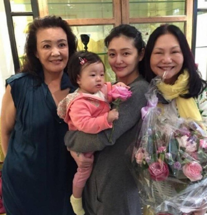 Mẹ chồng Từ Hy Viên bị bắt ảnh 2 Me chong Tu Hy Vien bi bat anh 2