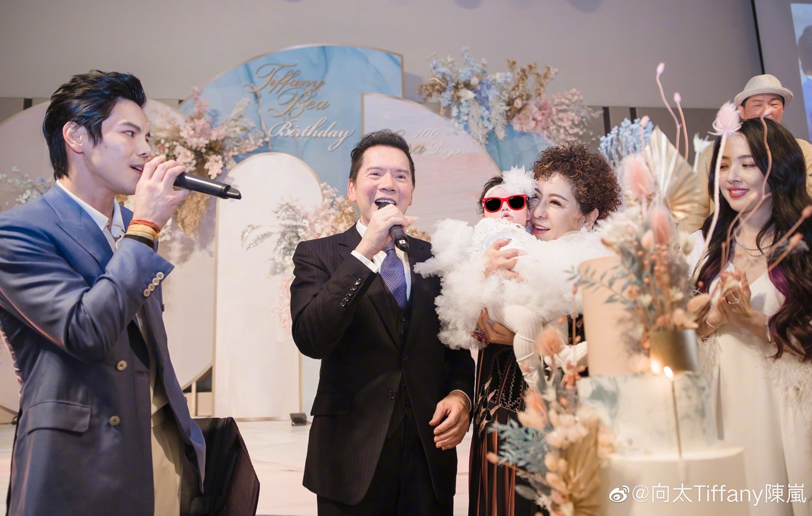 Quach Bich Dinh sinh con anh 1