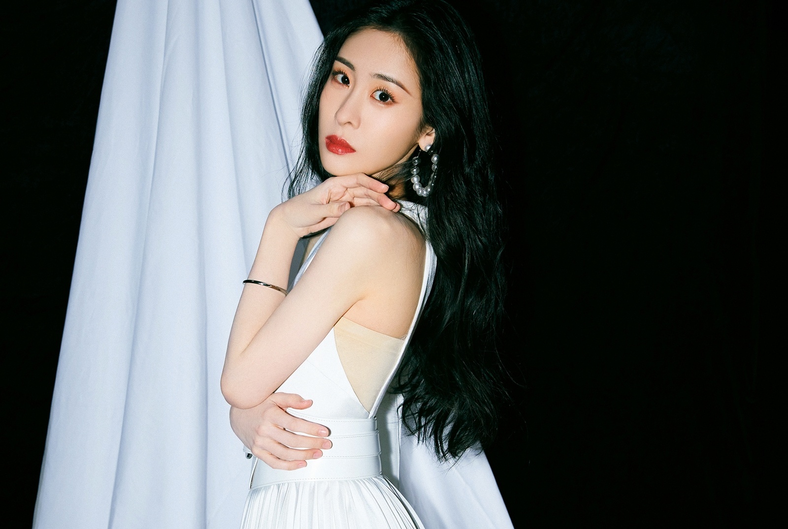 Truong Bich Than co con voi Hoa Than Vu anh 7