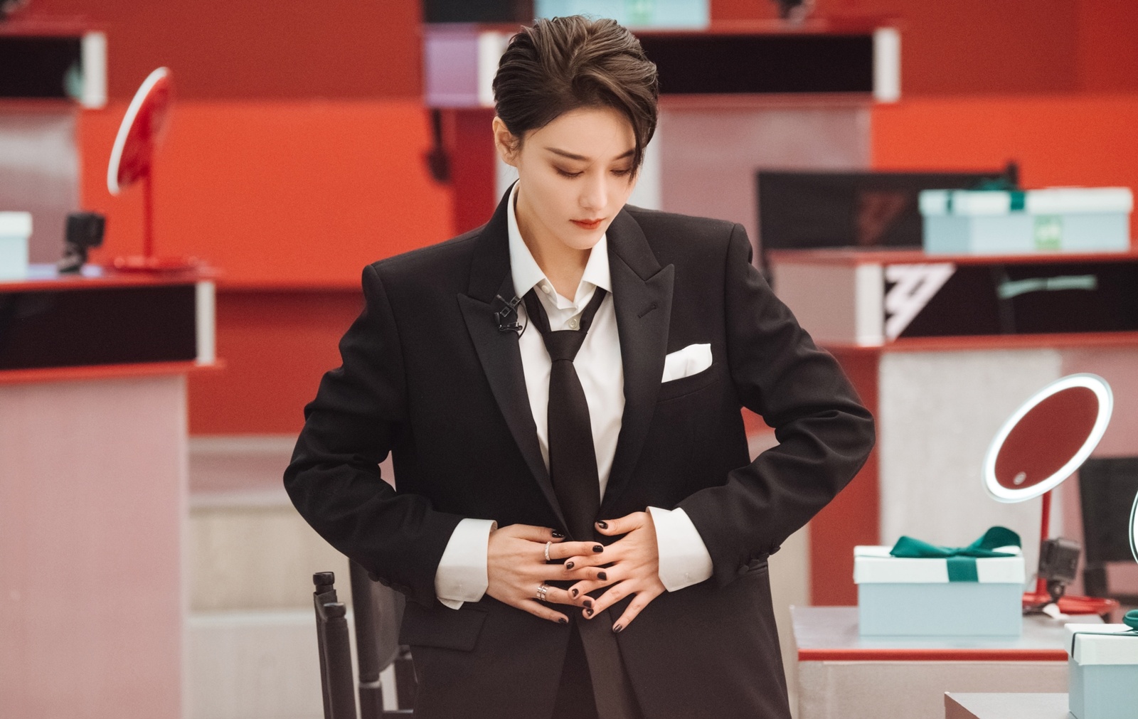 Ty ty dap gio re song 2 anh 2