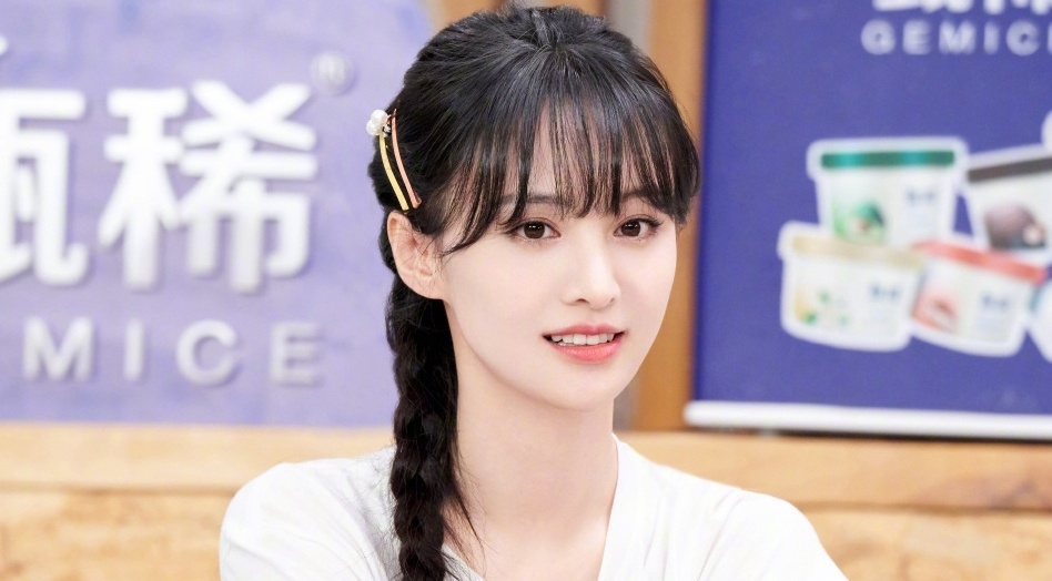 Trinh Sang tro thanh 'noi o nhuc cua Trung Quoc' hinh anh