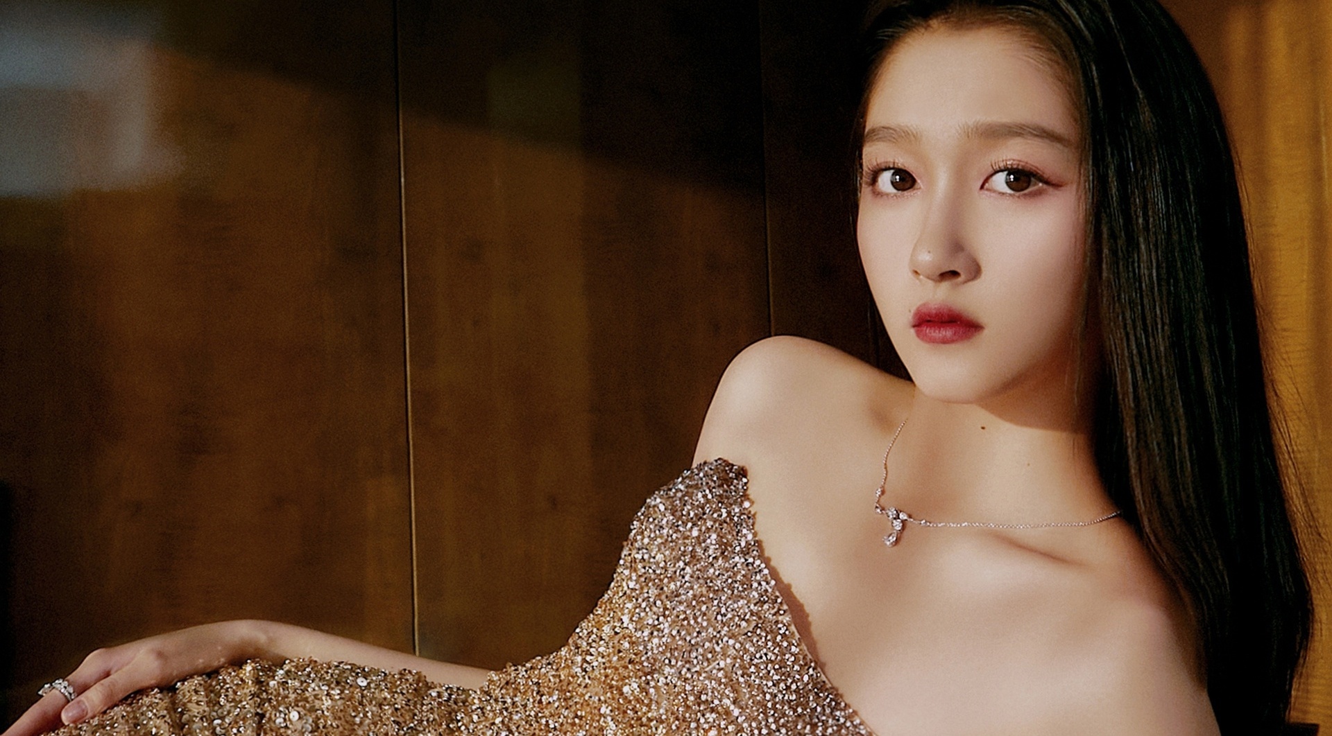 Voc dang nguoi mau cua Quan Hieu Dong hinh anh