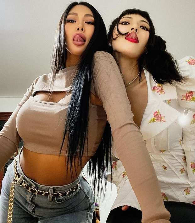 HyunA lộ vòng ba trên sân khấu ảnh 2 HyunA lo vong ba tren san khau anh 2