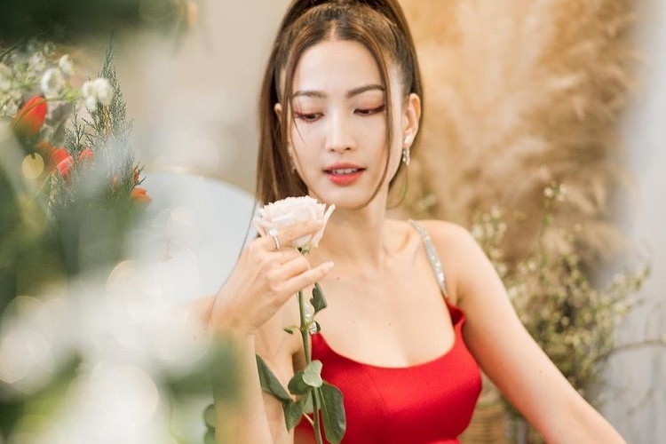 My nhan 'Nu than ran' bi chi trich vi on ao doi tu hinh anh