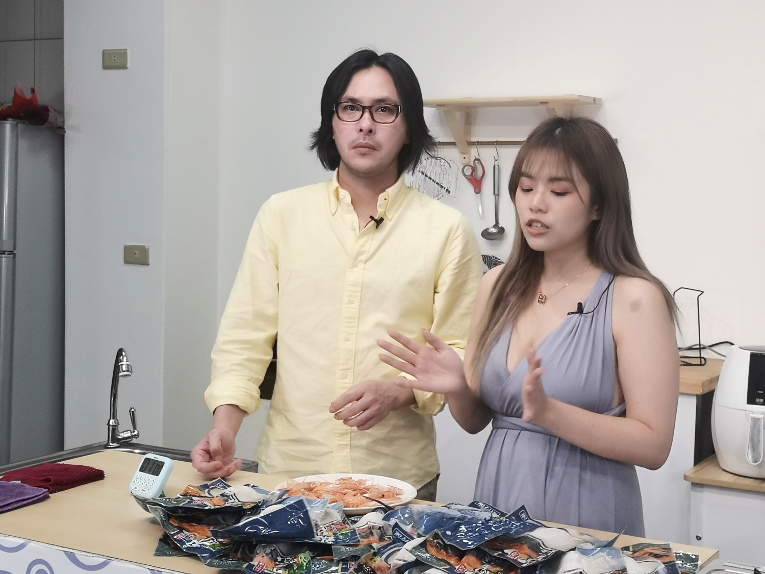 Tieu Luong Trieu Vy di lam boi ban anh 6