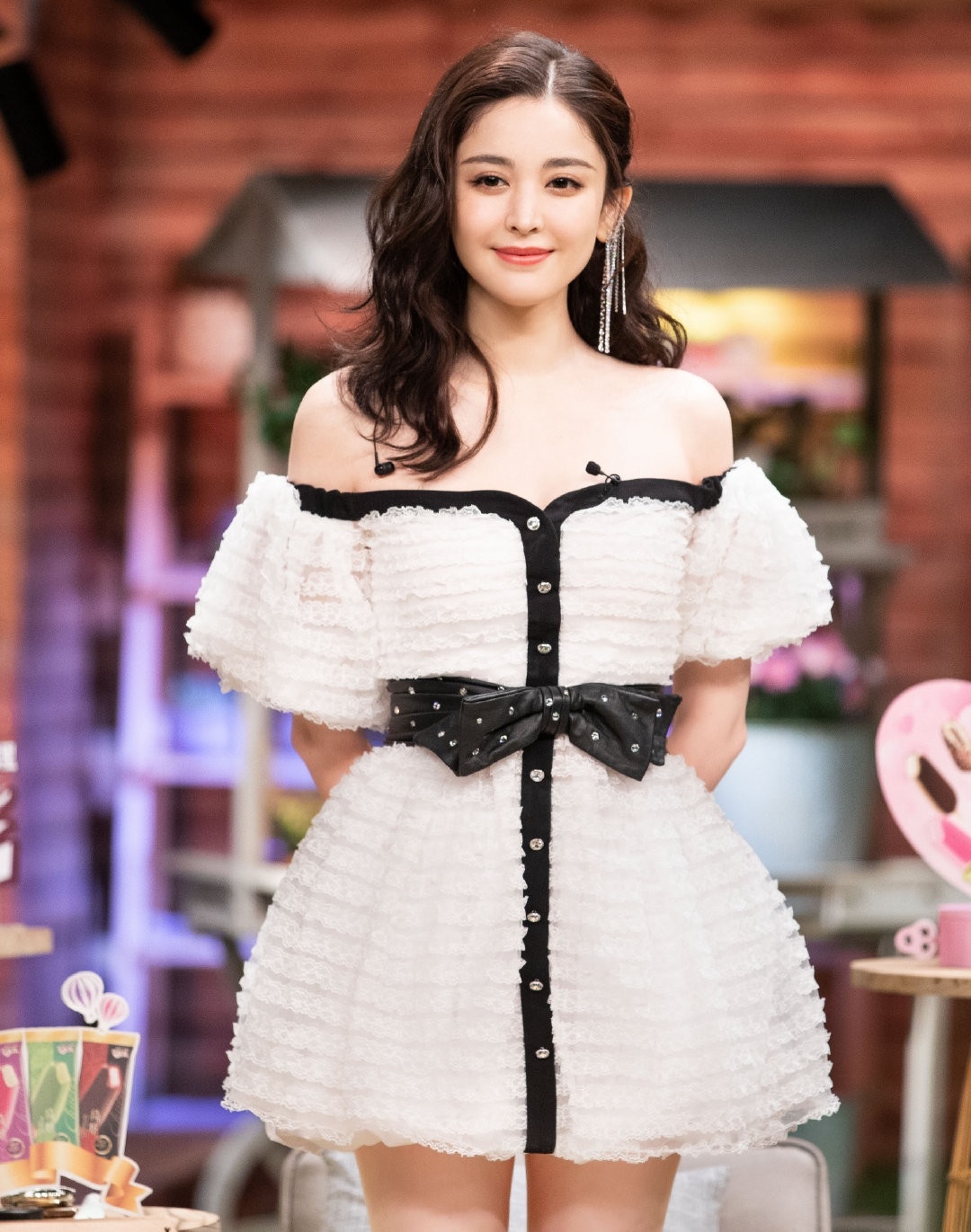 Cổ Lực Na Trát bị động chạm vòng một ảnh 10 Co Luc Na Trat bi dong cham vong mot anh 10