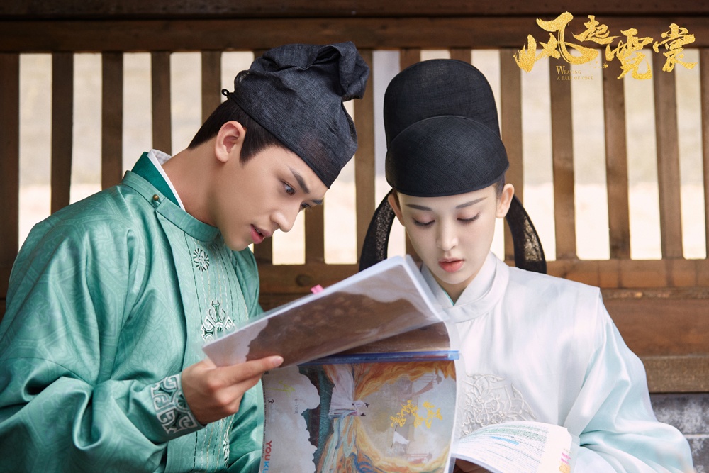 Hua Nguy Chau cham vao nguc Co Luc Na Trat anh 2