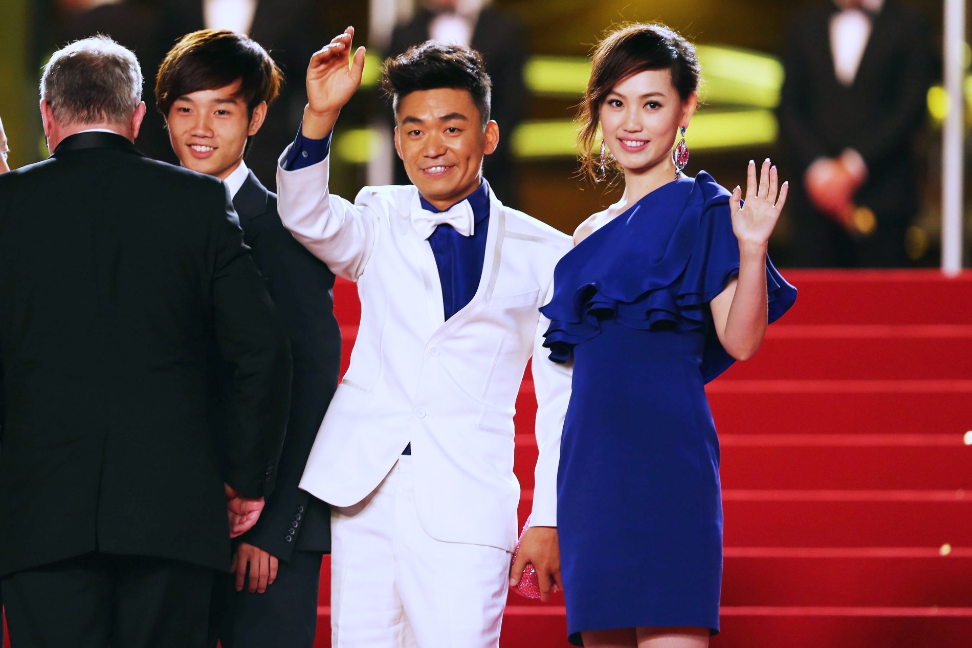 Vuong Bao Cuong tham tu pho tau 3 anh 4