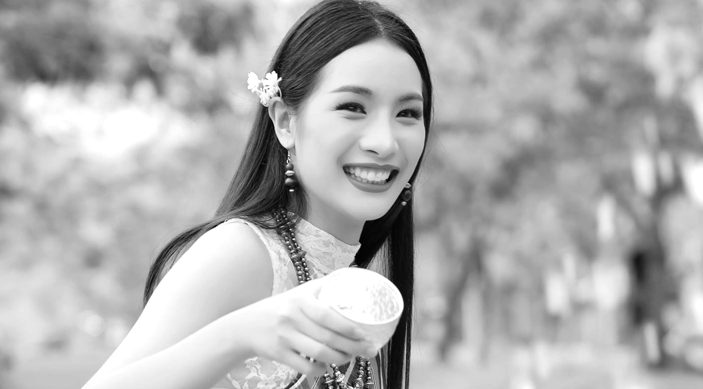 Ban be, khan gia tiec thuong A hau Thai Lan qua doi o tuoi 22 hinh anh