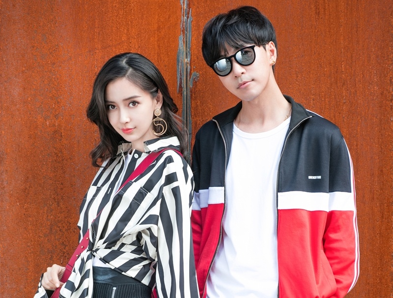 Angelababy hôn chàng trai lạ ảnh 4 Angelababy hon chang trai la anh 4