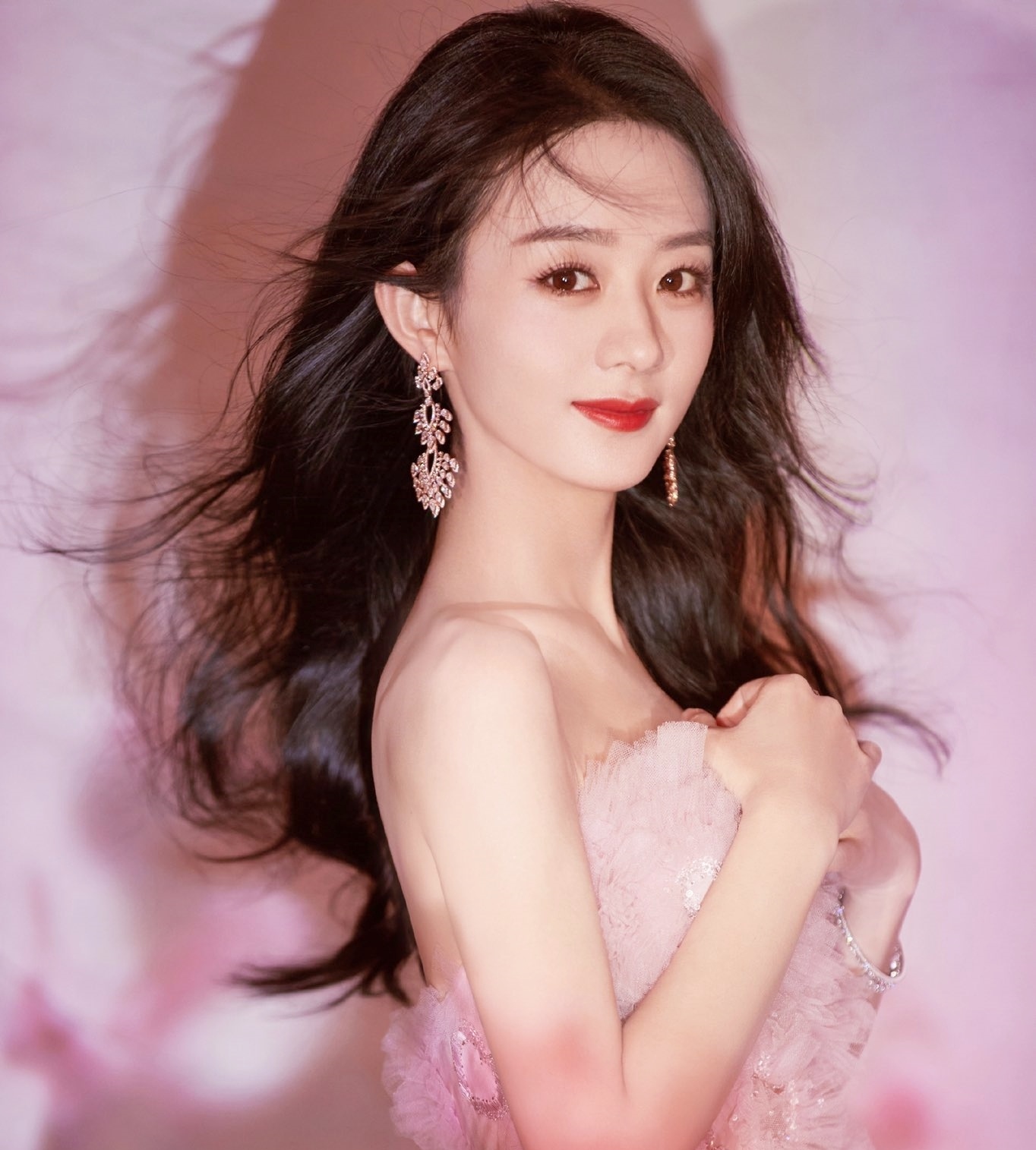 Tieu Chien bi tay chay anh 8