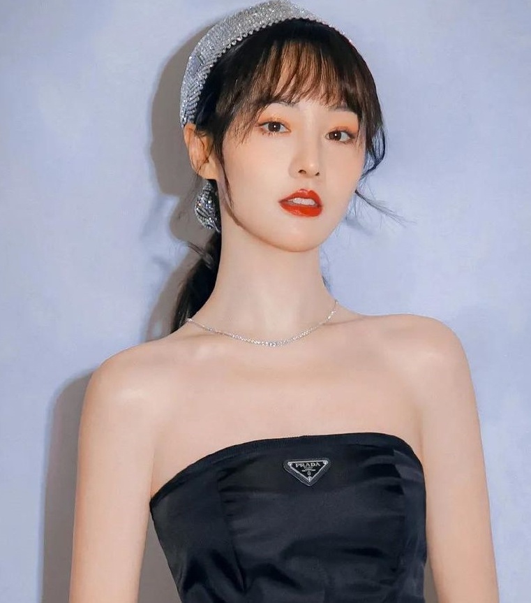 Tieu Chien bi tay chay anh 1