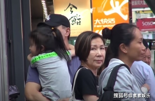 con gai Duong Mich anh 2