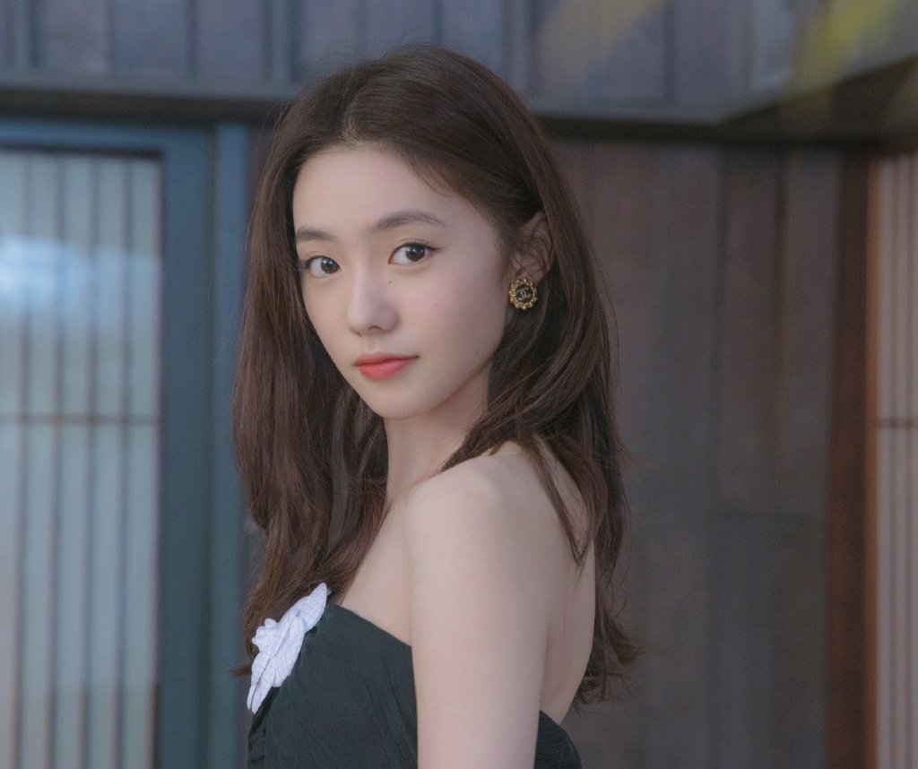 Muu nu lang Luu Hao Ton anh 1