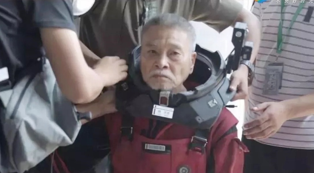 Ngo Manh Dat duoc tra 30.000 USD khi dong 'Luu lac dia cau' hinh anh