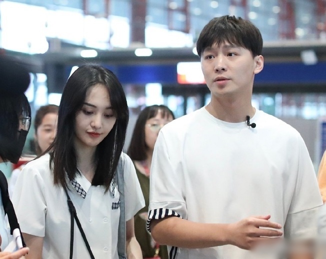 Trinh Sang thue nha o My de cham soc hai con hinh anh