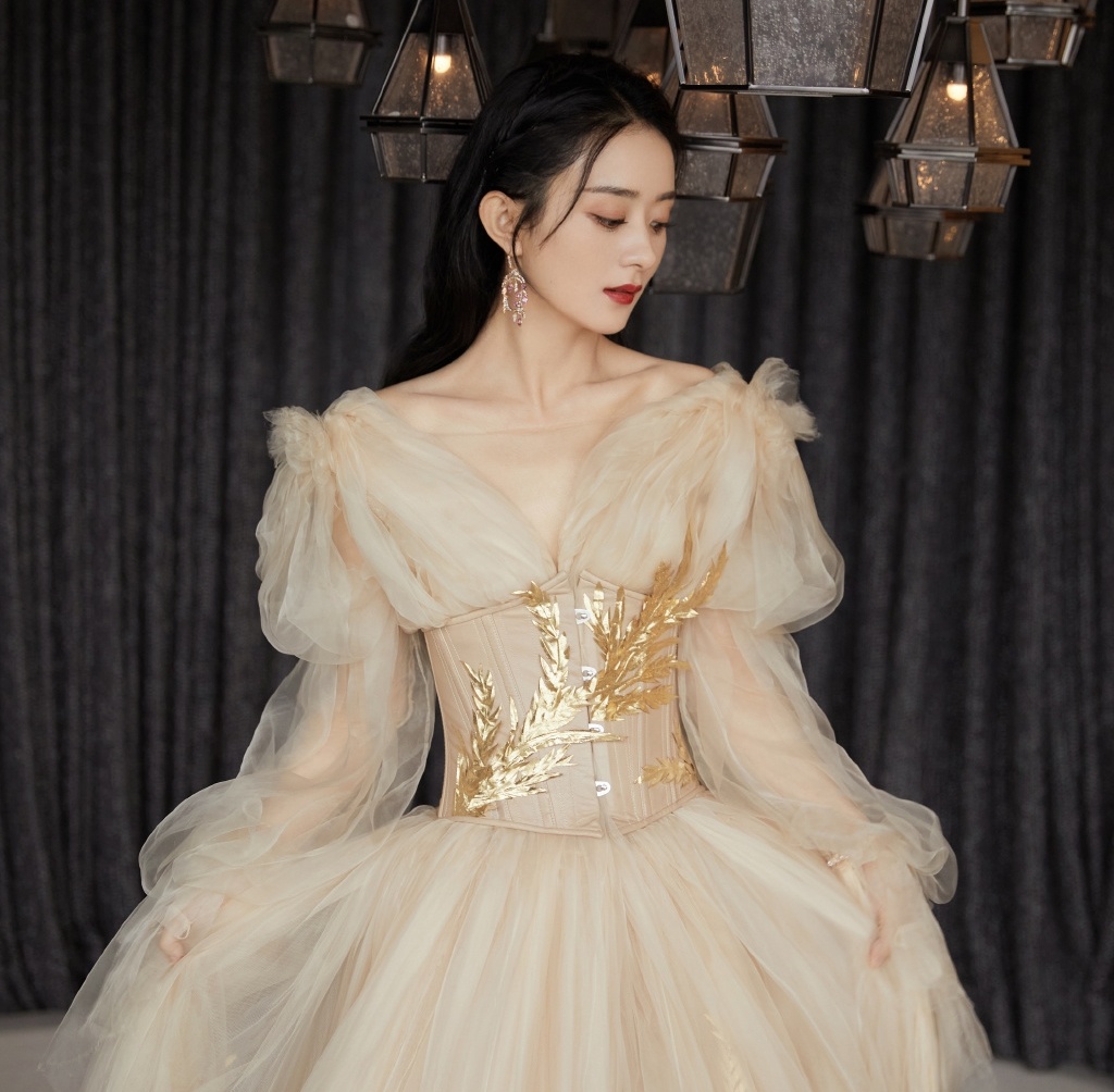 Trieu Le Dinh voc  dang anh 6