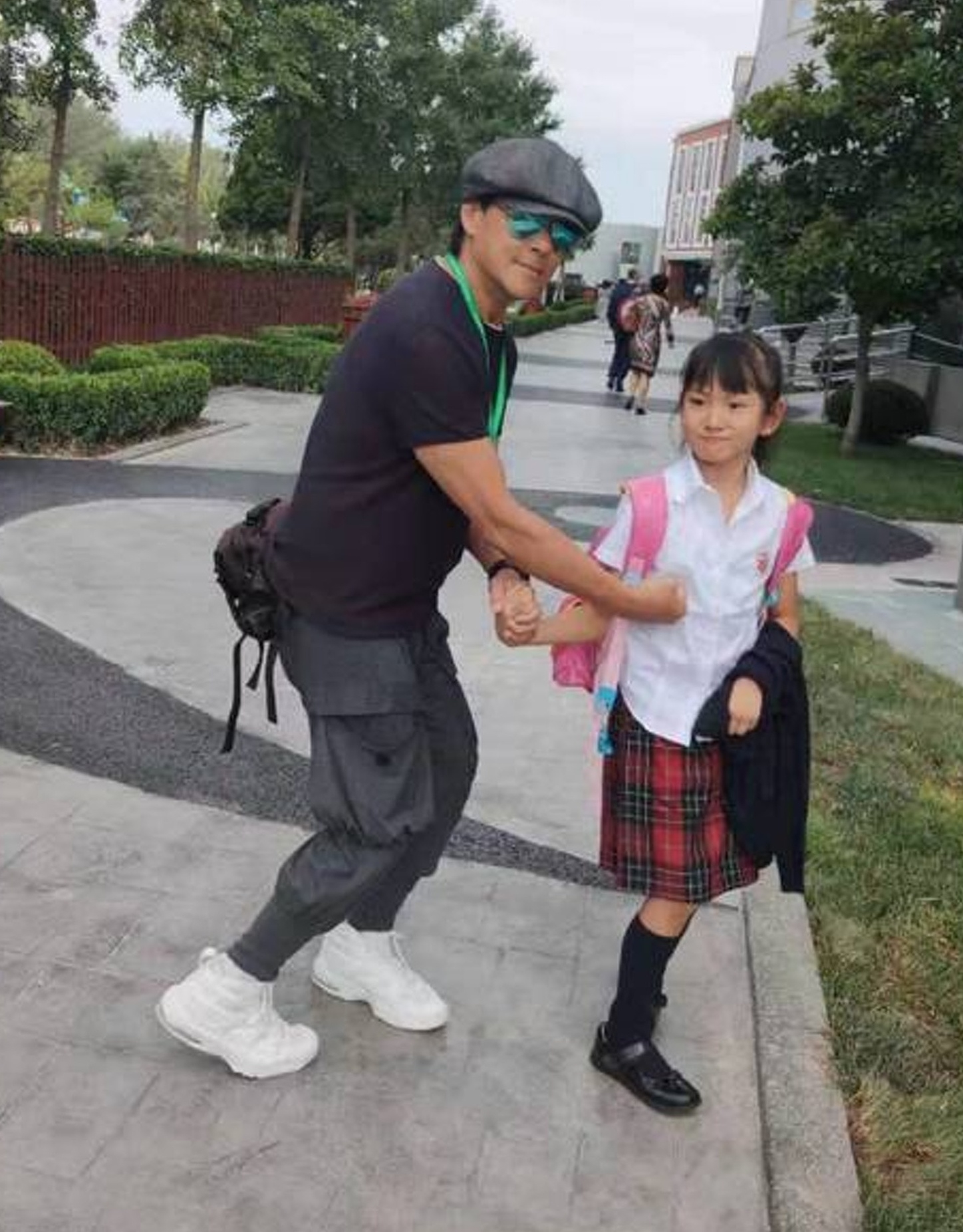 Mac Thieu Thong anh 3