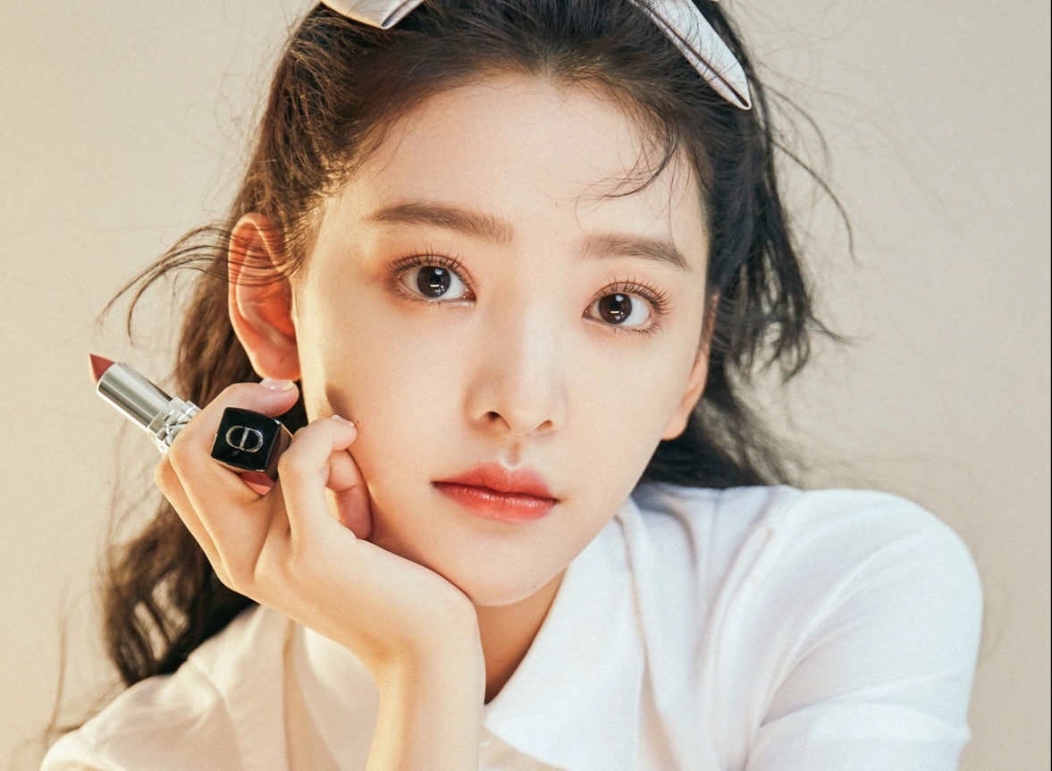 Nu dien vien danh bai Co Thien Lac, Quach Phu Thanh o phong ve la ai? hinh anh