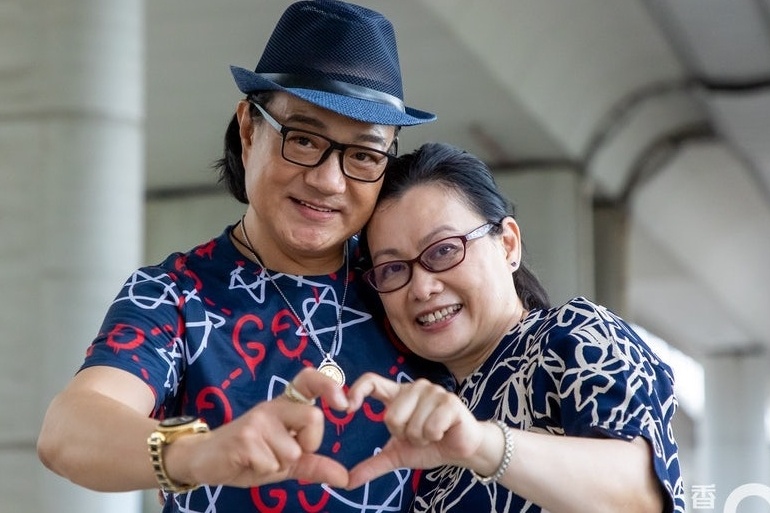 'Dong Phuong Bat Bai' Lo Chan Thuan cuoi vo o tuoi 64 hinh anh