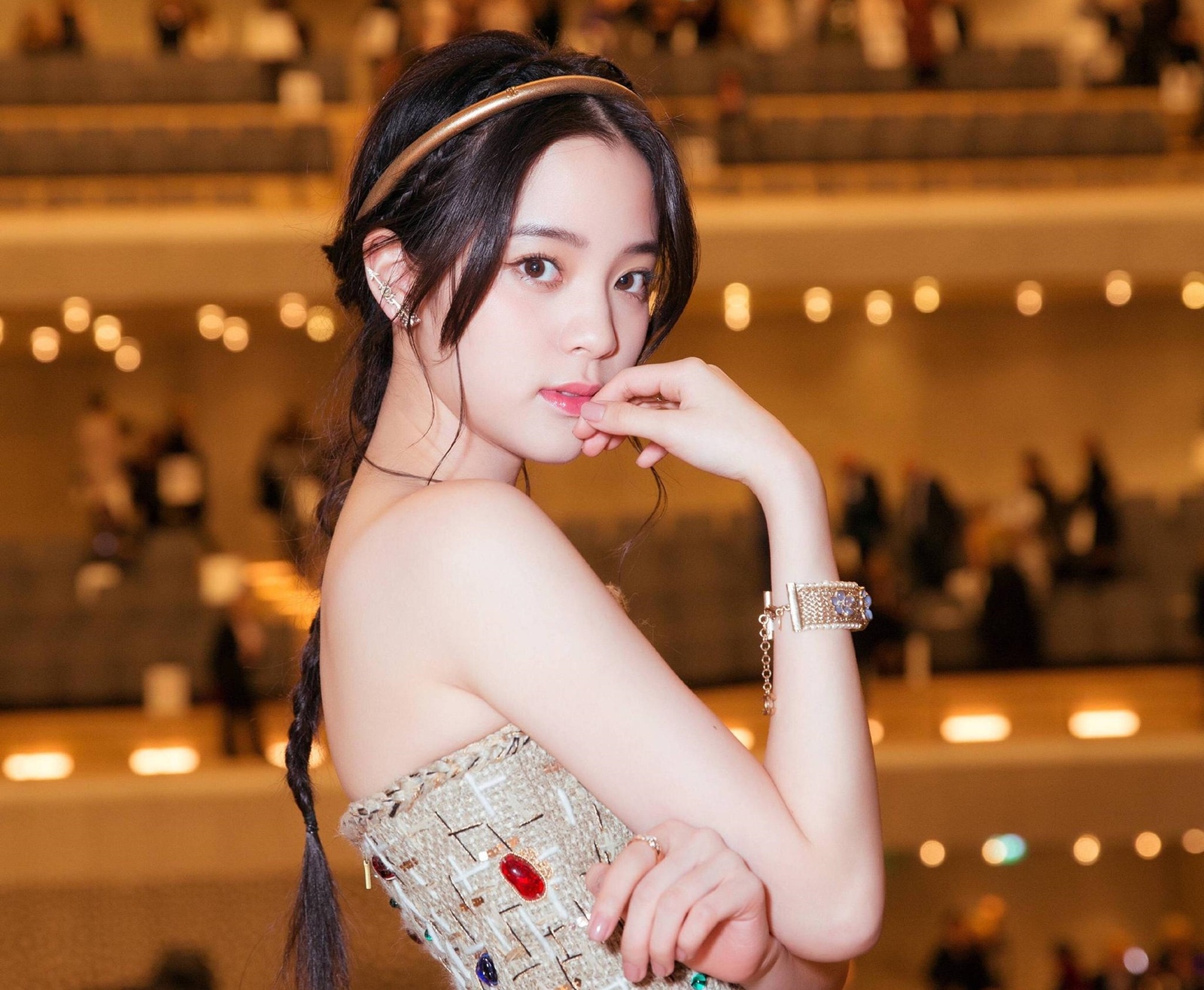 Au Duong Na Na scandal anh 3