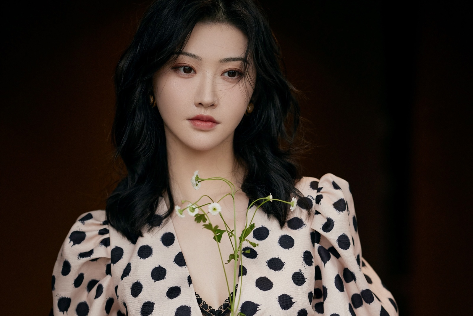 Canh Diem len tieng ve viec duoc o be qua muc hinh anh