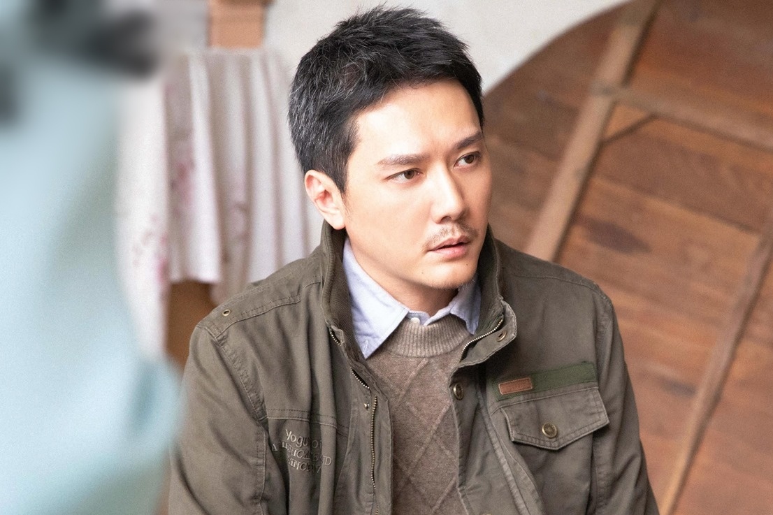 Phung Thieu Phong tro lai phim truong sau ly hon hinh anh