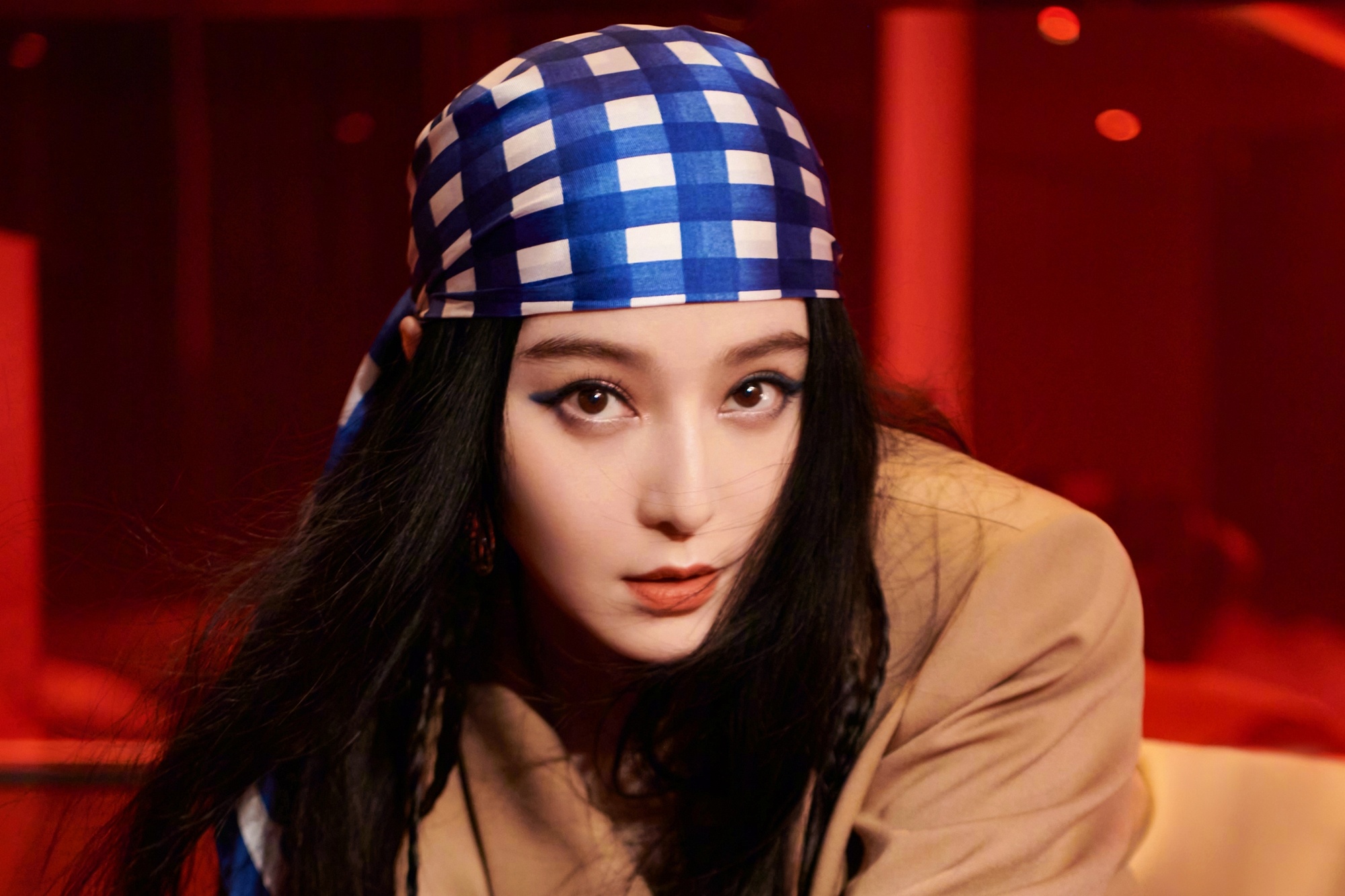 Pham Bang Bang thang kien fan cua Ly Than hinh anh