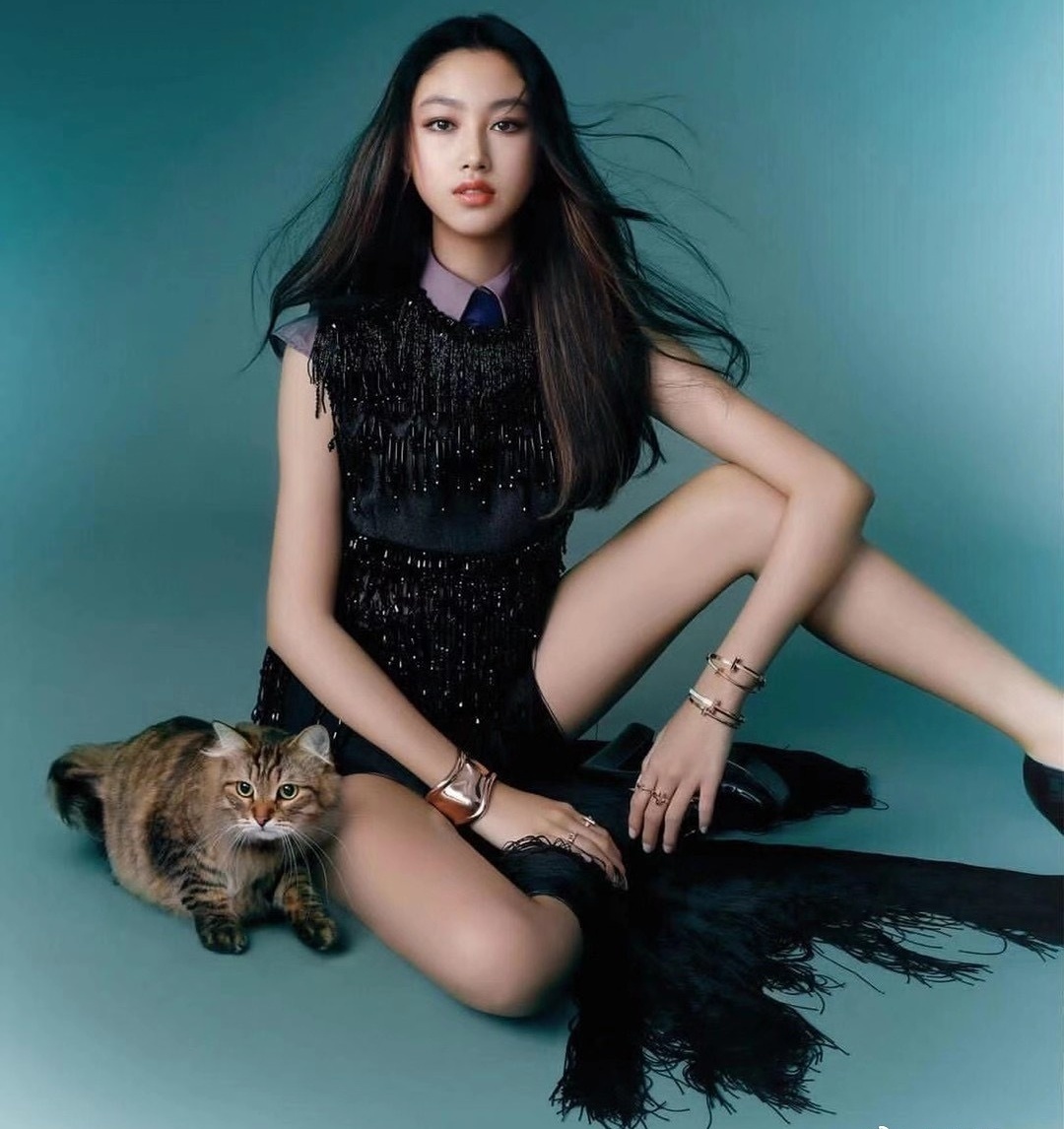 con gai Nham Dat Hoa anh 2