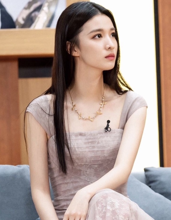 Vuong So Nhien anh 16