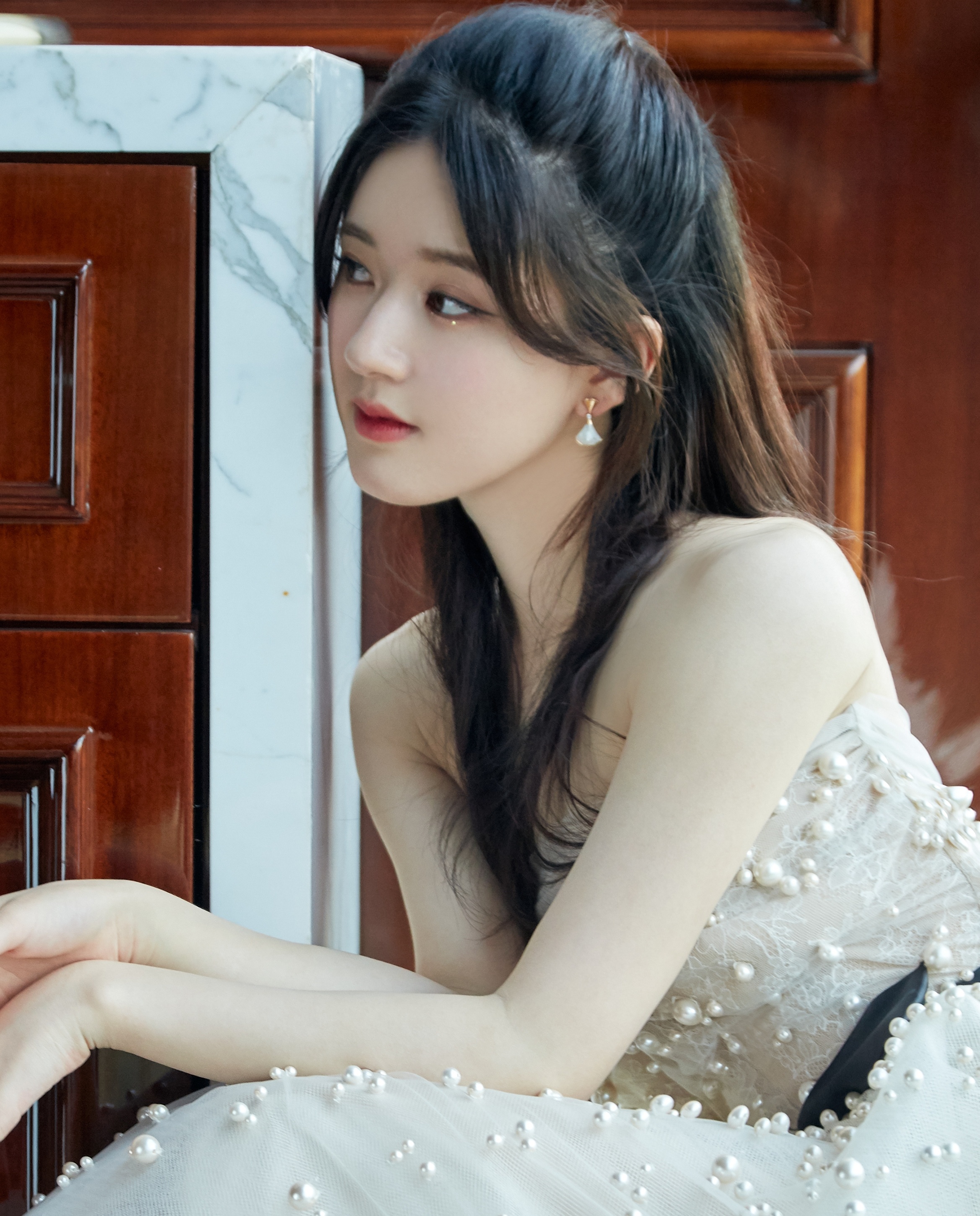 Địch Lệ Nhiệt Ba Triệu Lộ Tư ảnh 2 Dich Le Nhiet Ba Trieu Lo Tu anh 2