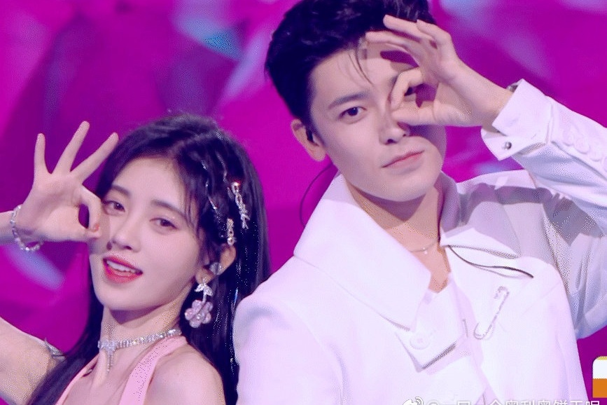 Ca si than tuong Trung Quoc cover ban nhac Viet hinh anh