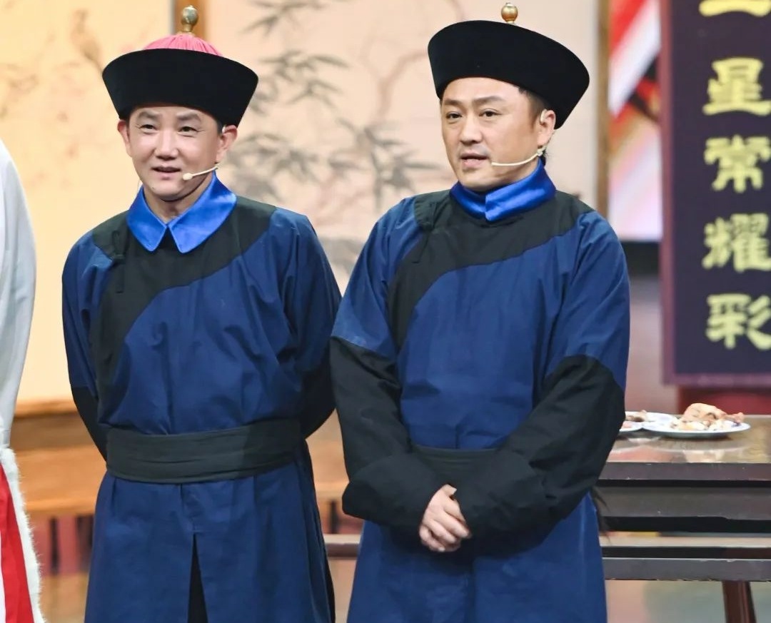 Hoan Chau cach cach anh 5