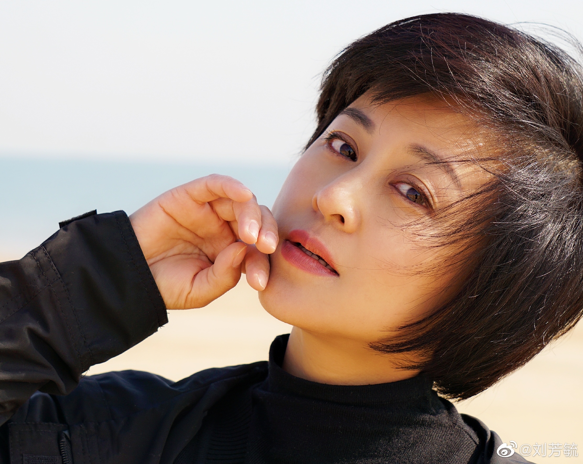 Hoan Chau cach cach anh 8