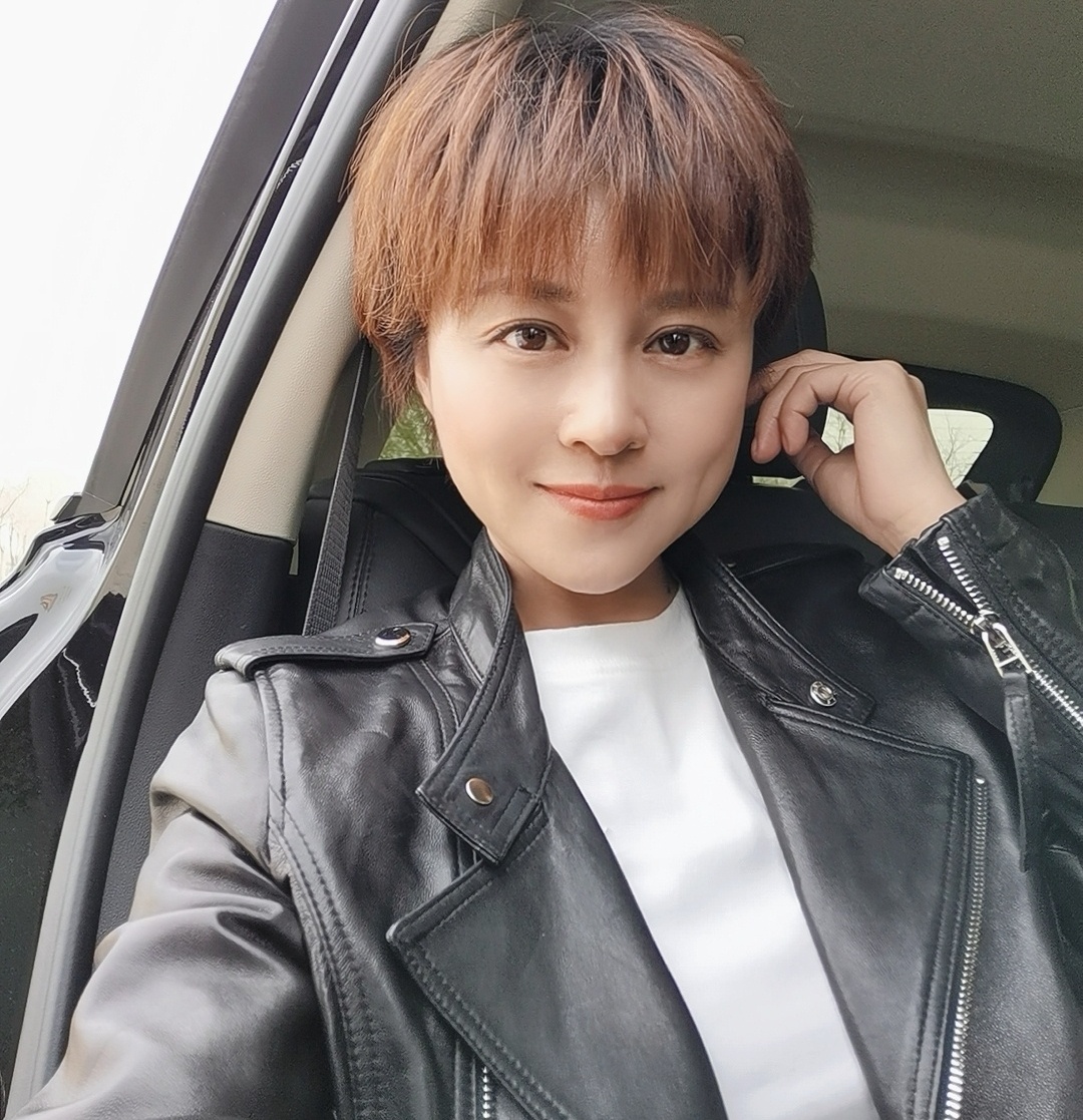 Hoan Chau cach cach anh 11