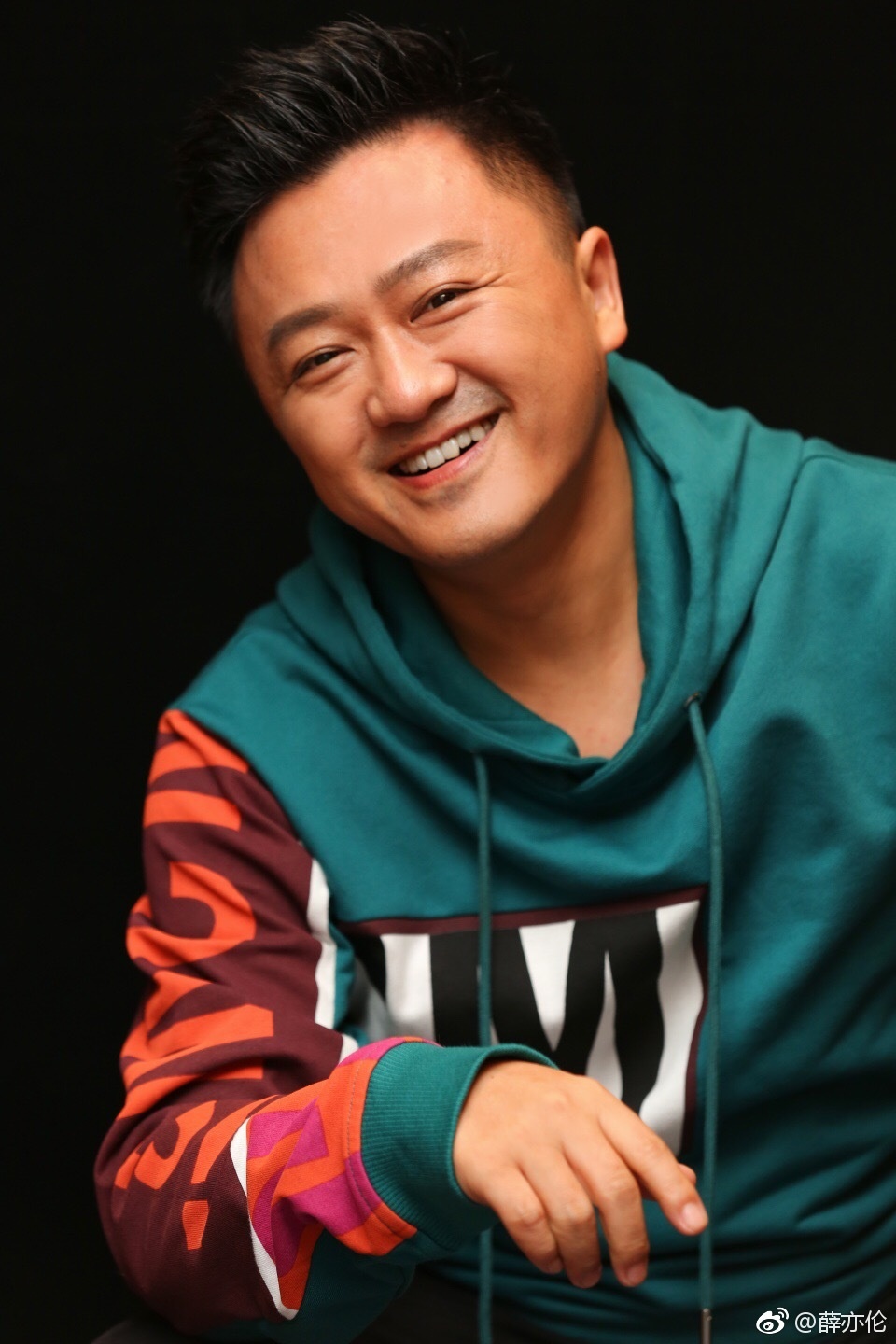 Hoan Chau cach cach anh 4