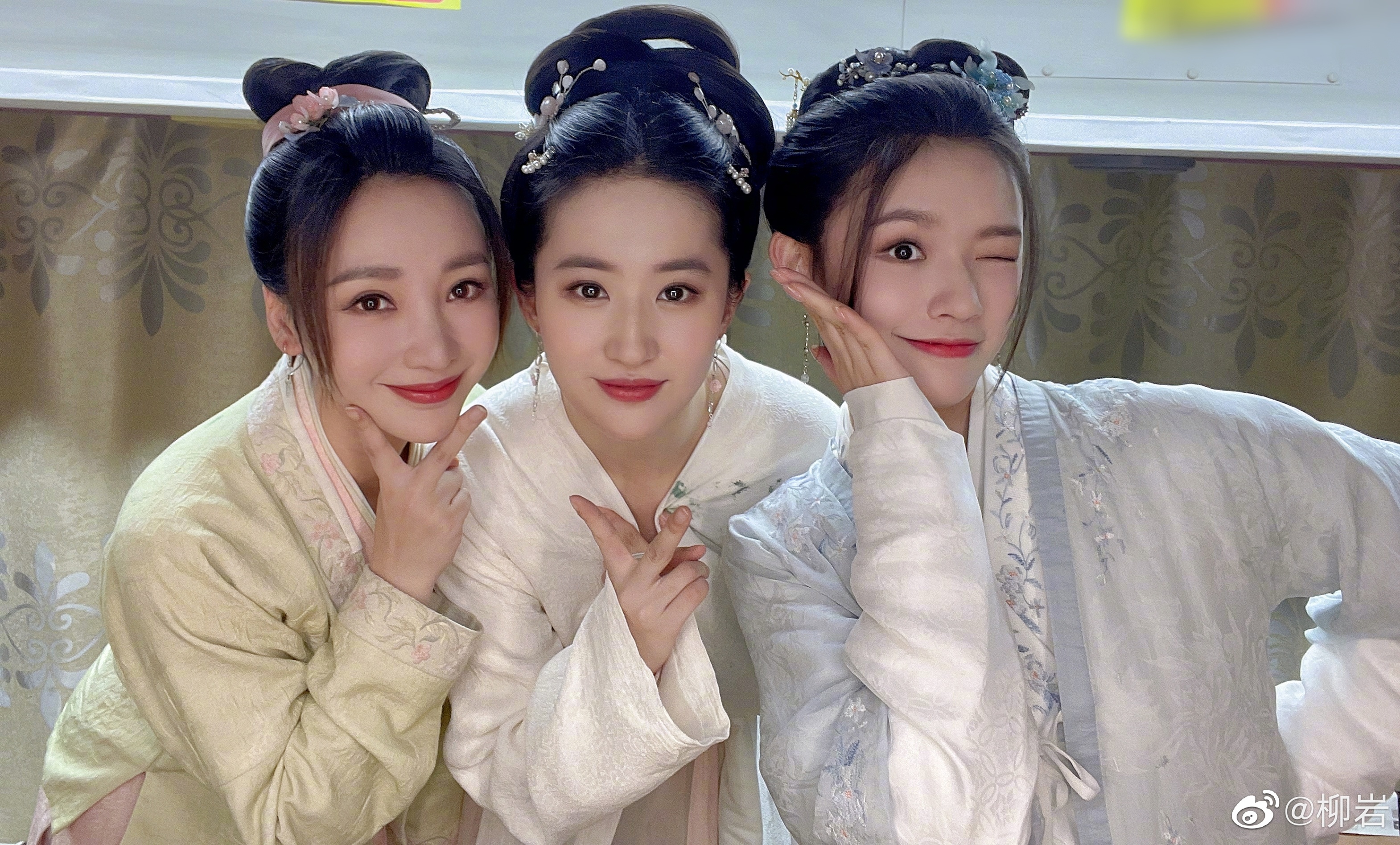 Luu Diec Phi Mong hoa luc anh 1