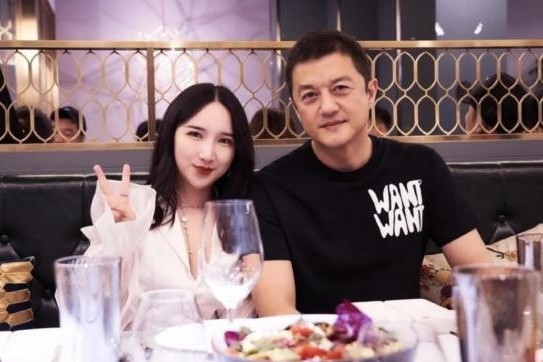 Ban gai khong du tiec sinh nhat Ly A Bang hinh anh