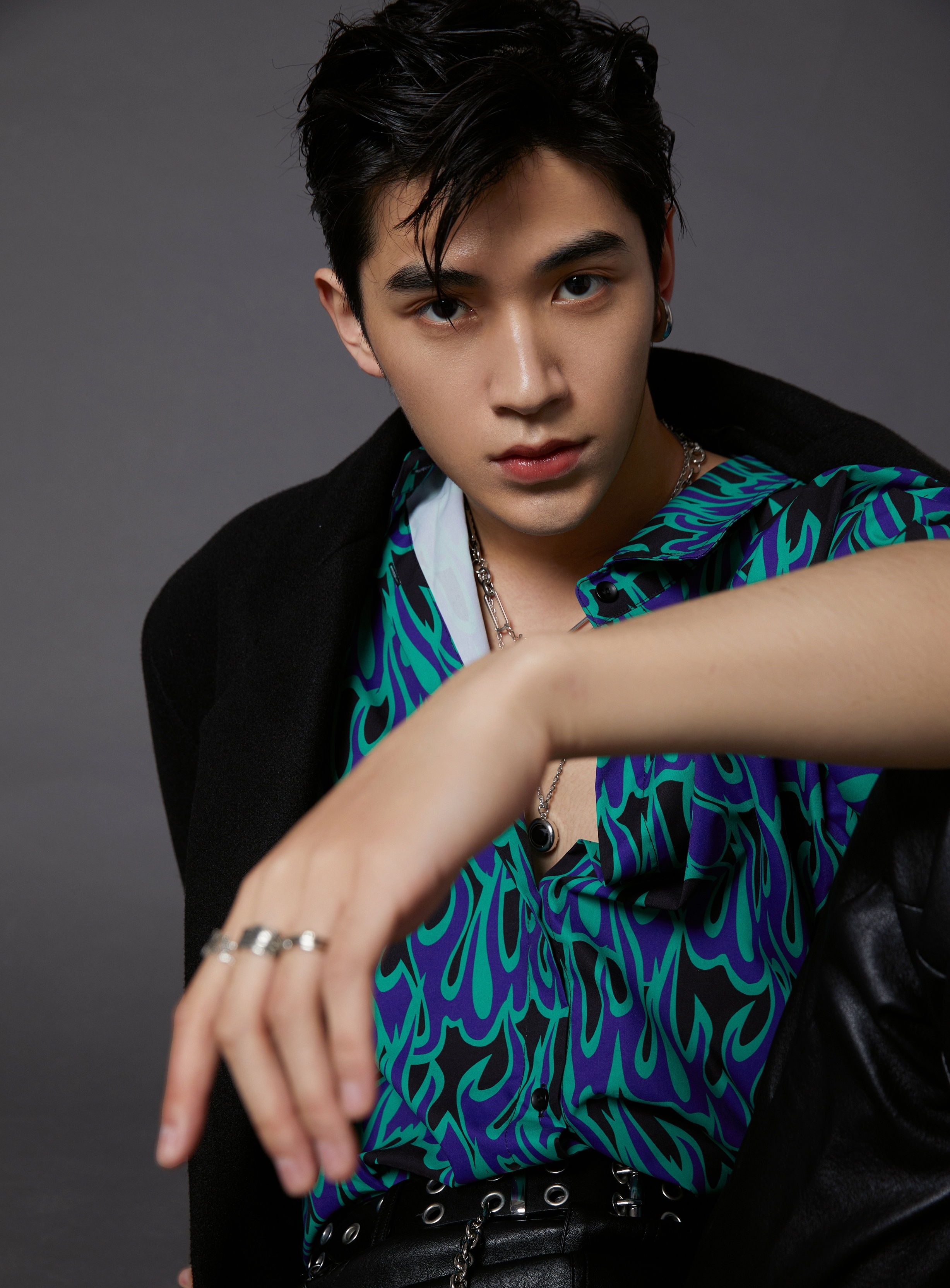 ca si Trung Quoc lam thu ngan anh 2