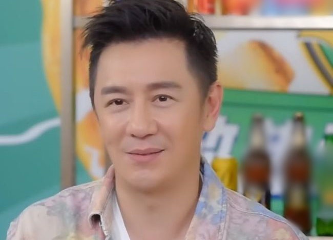 Tran Hao Dan roi vao tinh huong xau ho khi livestream hinh anh