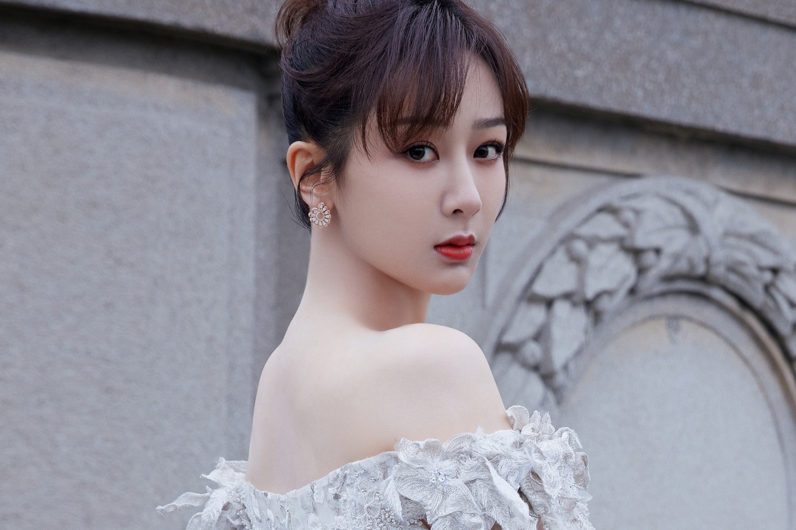 Duong Tu va dan sao bi anh huong vi scandal cua Ngo Diec Pham hinh anh