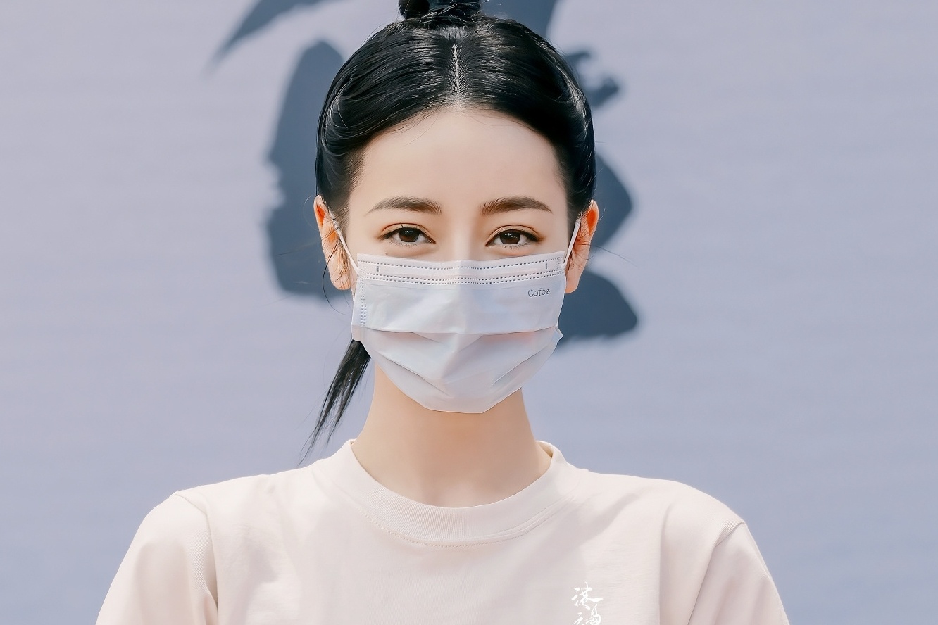 Anh hau truong cua Dich Le Nhiet Ba hinh anh