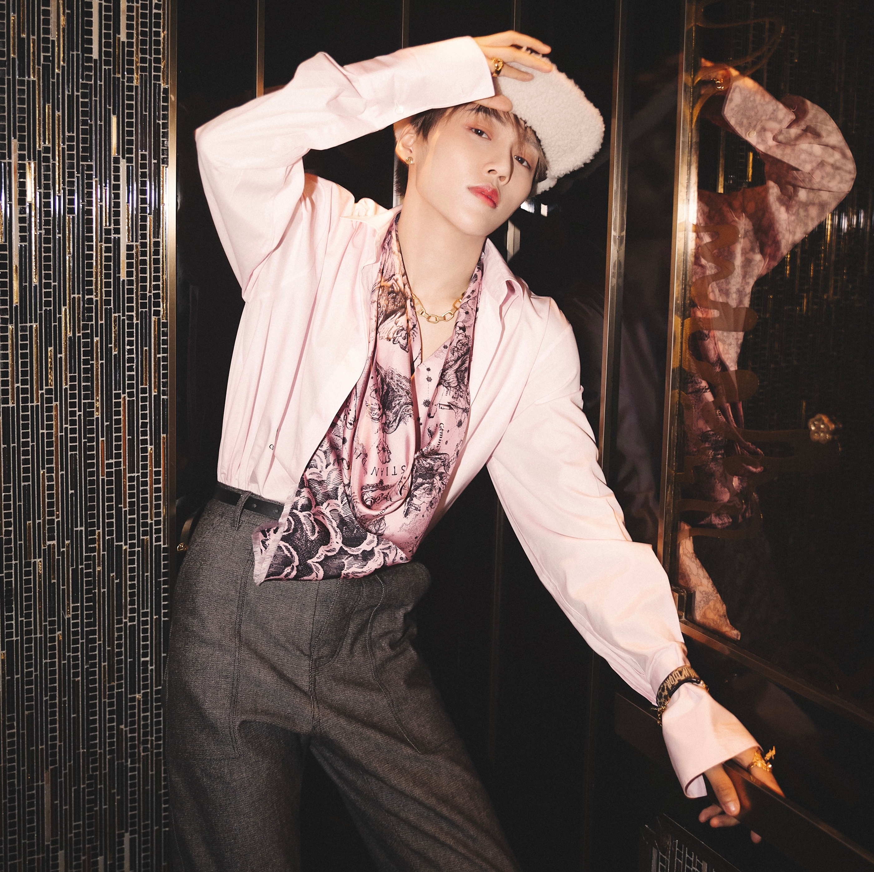 Trieu Le Dinh canh diem trong su kien thoi trang anh 21