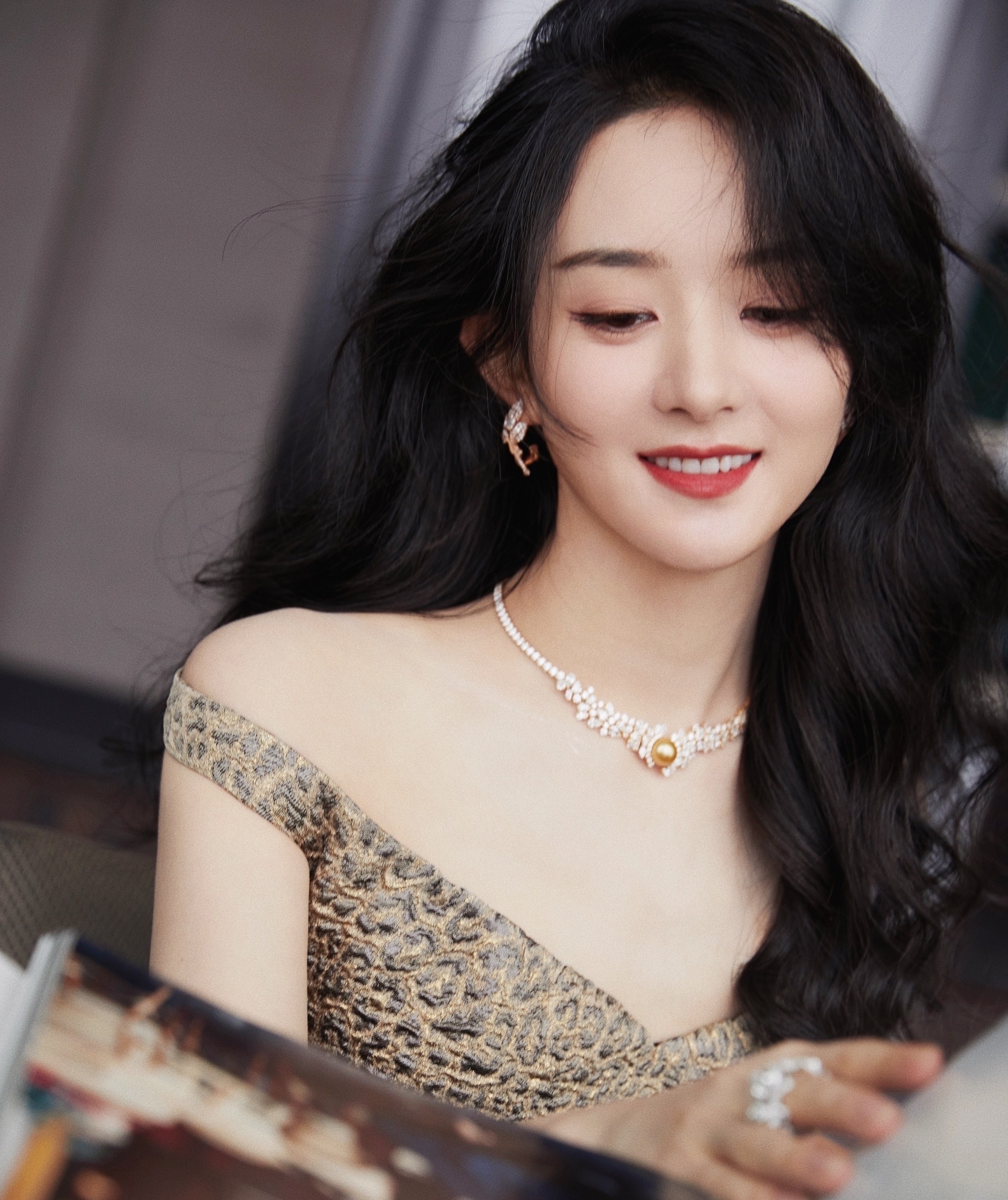 Trieu Le Dinh canh diem trong su kien thoi trang anh 8