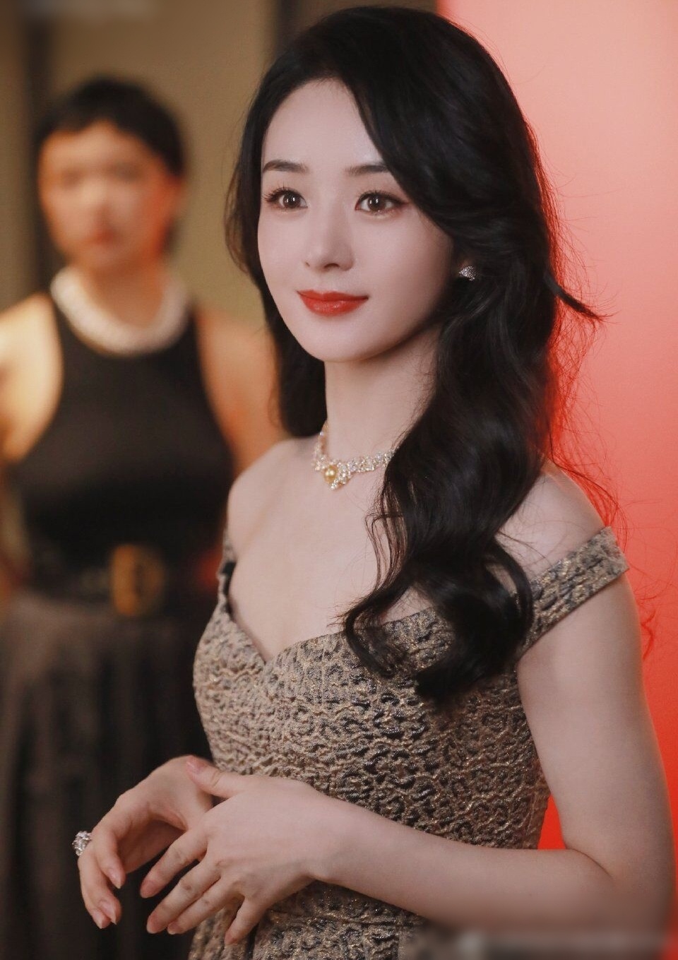 Trieu Le Dinh canh diem trong su kien thoi trang anh 6