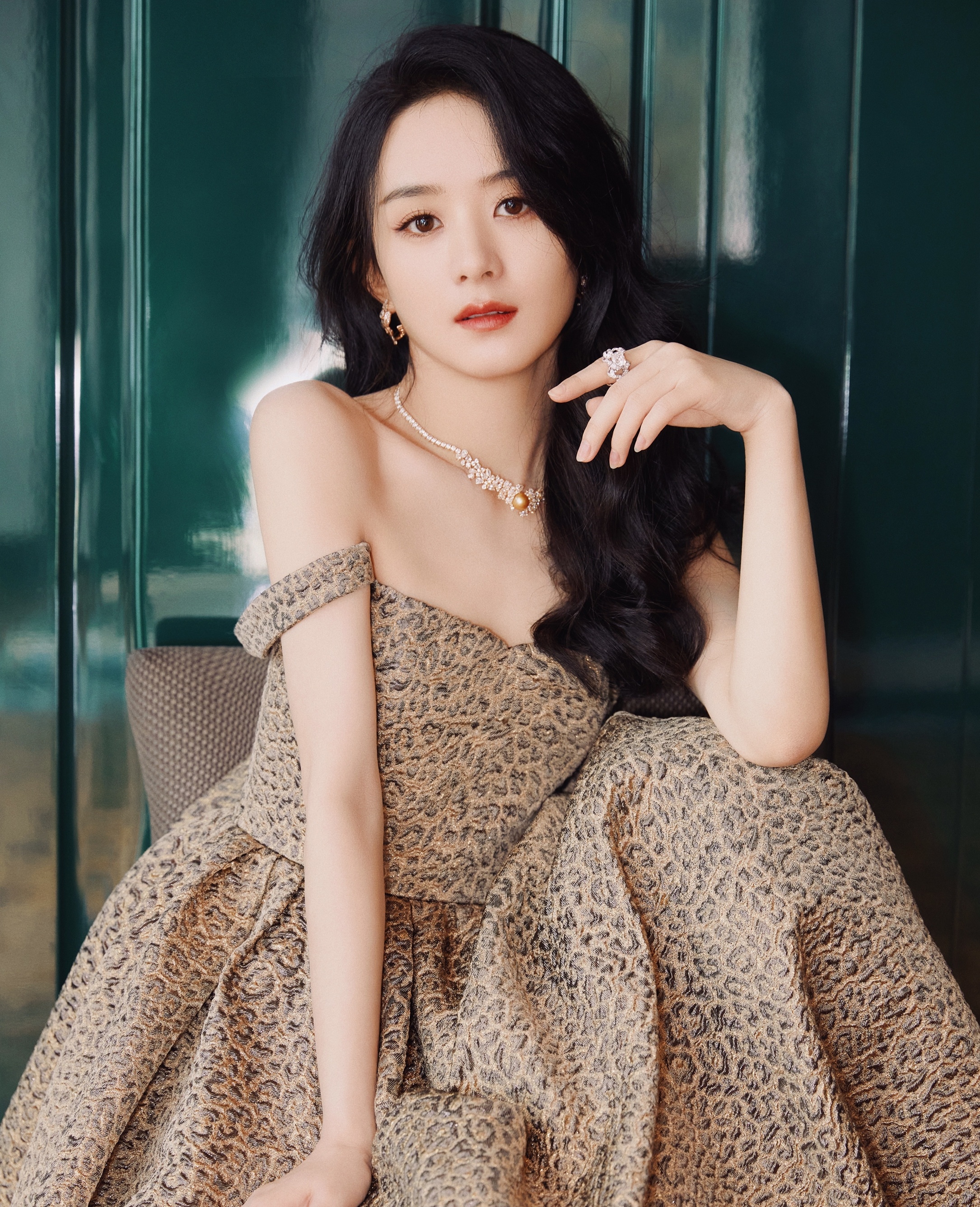 Trieu Le Dinh canh diem trong su kien thoi trang anh 9