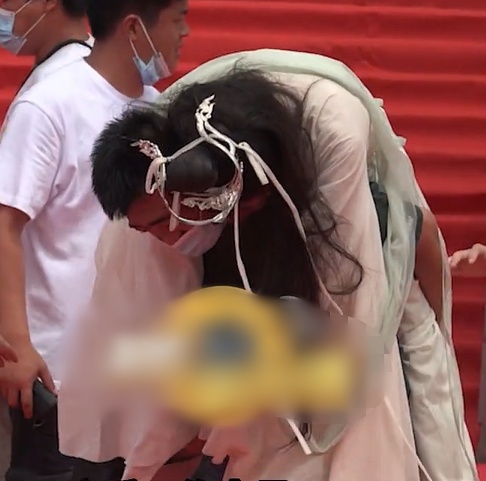 dien vien ngat tren phim truong Tram huong nhu tiet anh 1