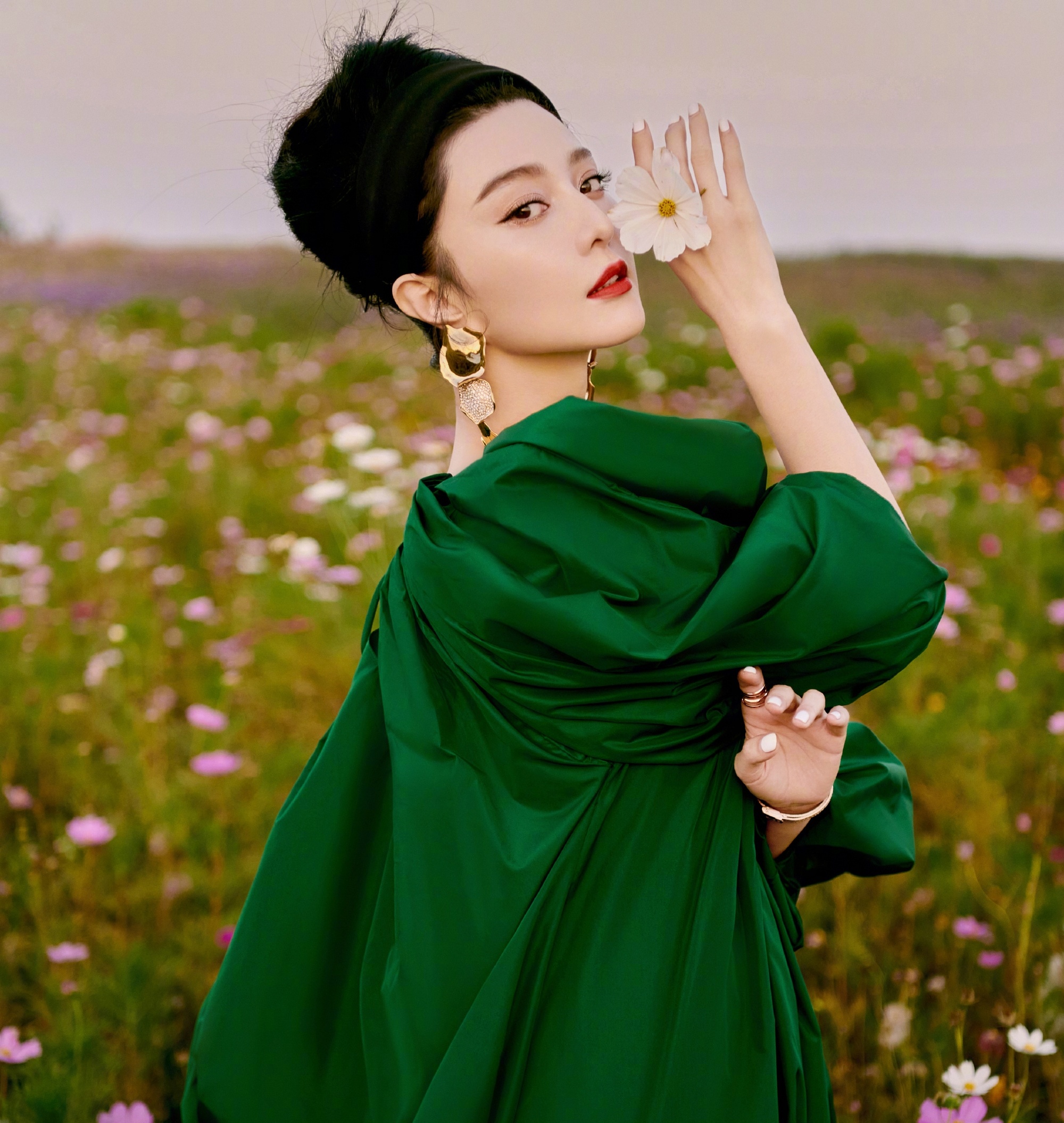 Ngô Diệc Phàm bị bắt ảnh 1 Ngo Diec Pham bi bat anh 1