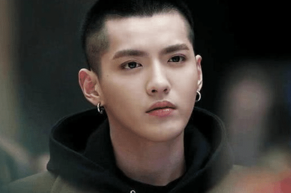 Chieu tro gai bay cua Ngo Diec Pham, Trinh Sang hinh anh