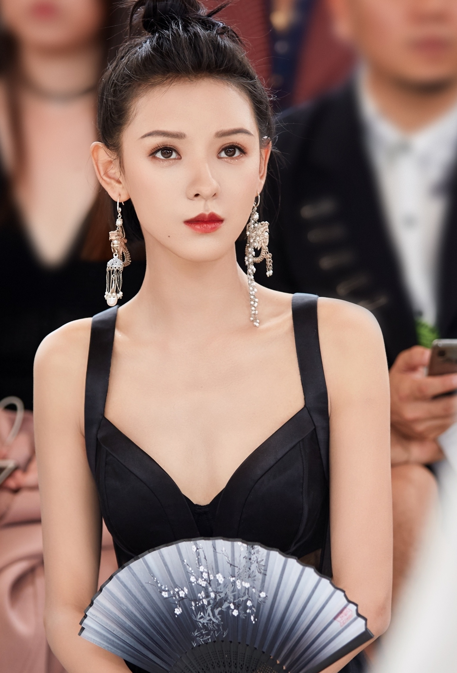 Truong Du Hi dong Du quan ca anh 8